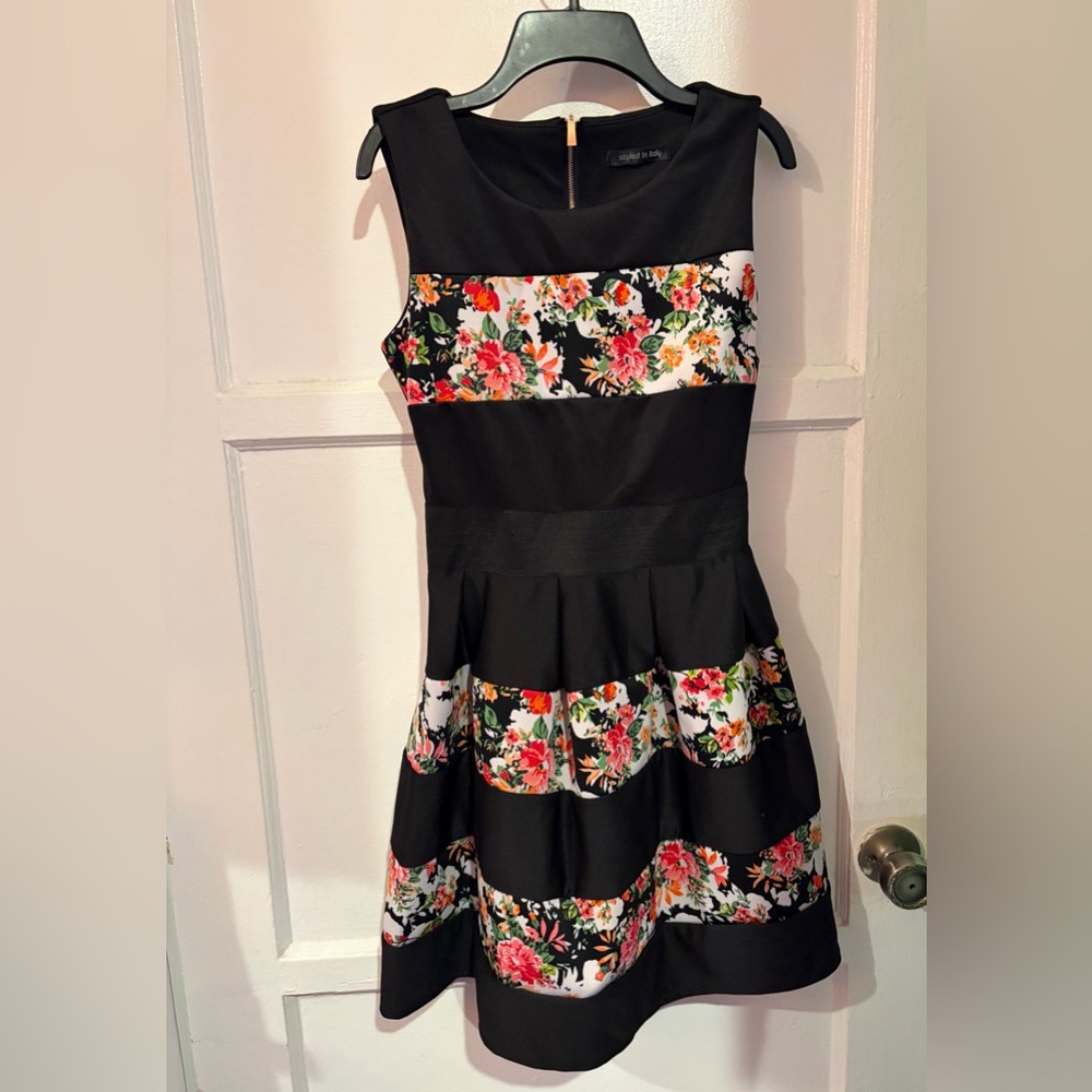 Goodwill May 2026 - ! NWOT Elegant Floral and Black Stripe Sleeveless Dress M